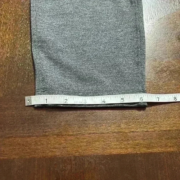 Lululemon On The Fly Mid-Rise Pant in Heathered gray - Picture 9 of 9